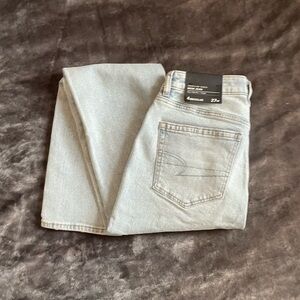 American Eagle Light Wash Mom Jeans
